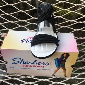 Skechers yoga foam sandal sz9  NWB $18